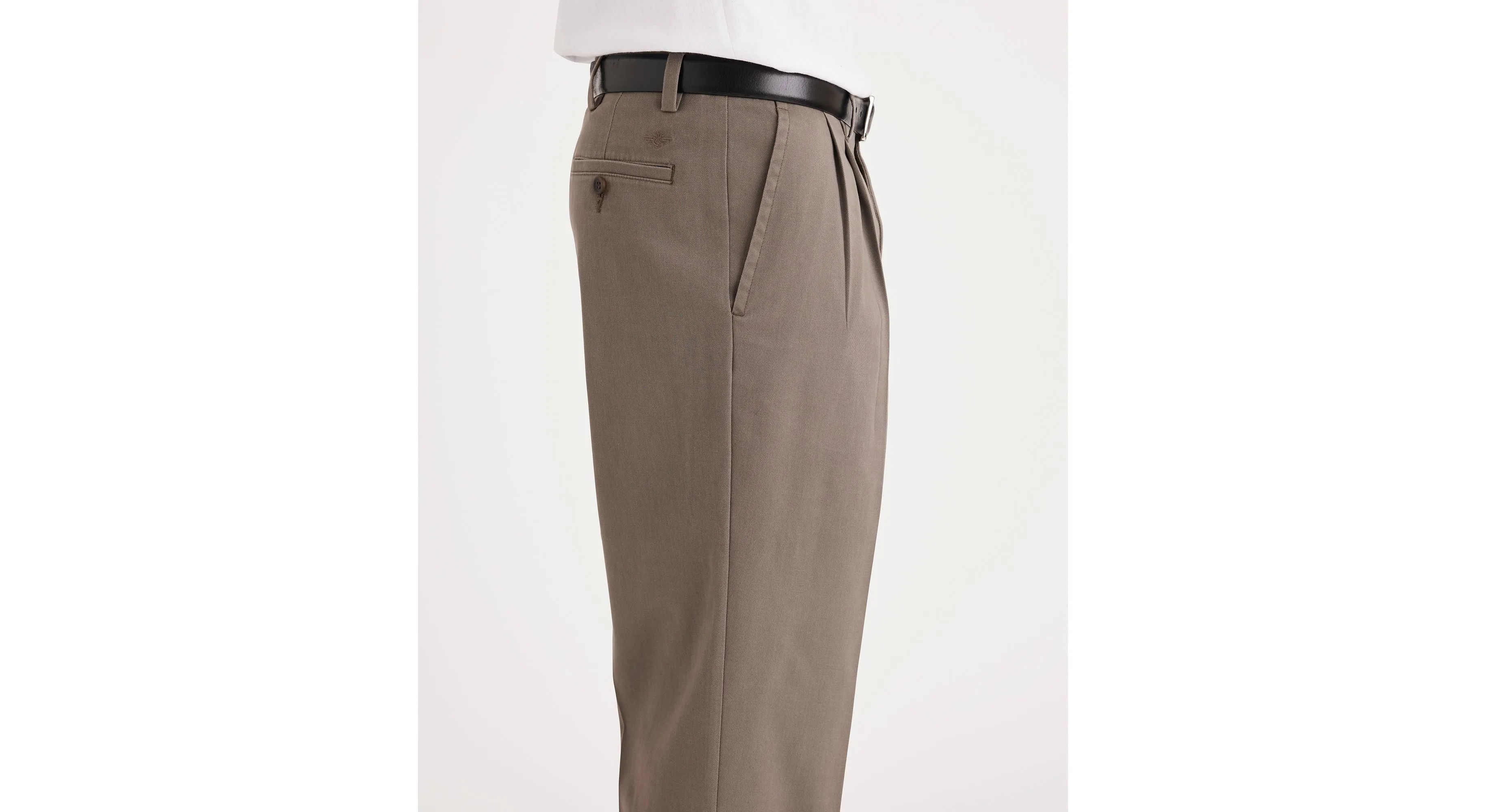 Easy Khakis, Pleated, Classic Fit